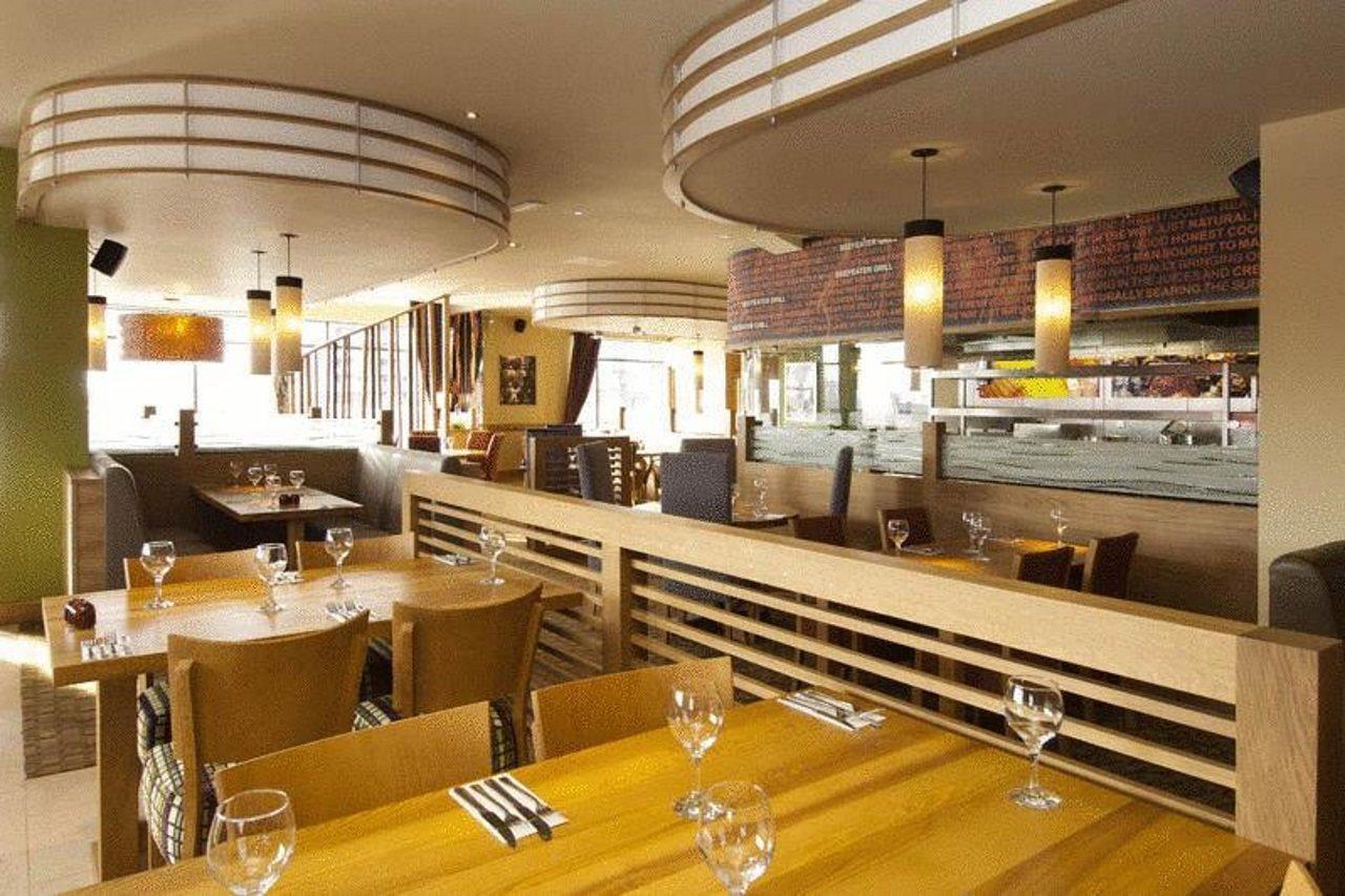 Premier Waterfront 3* Swansea