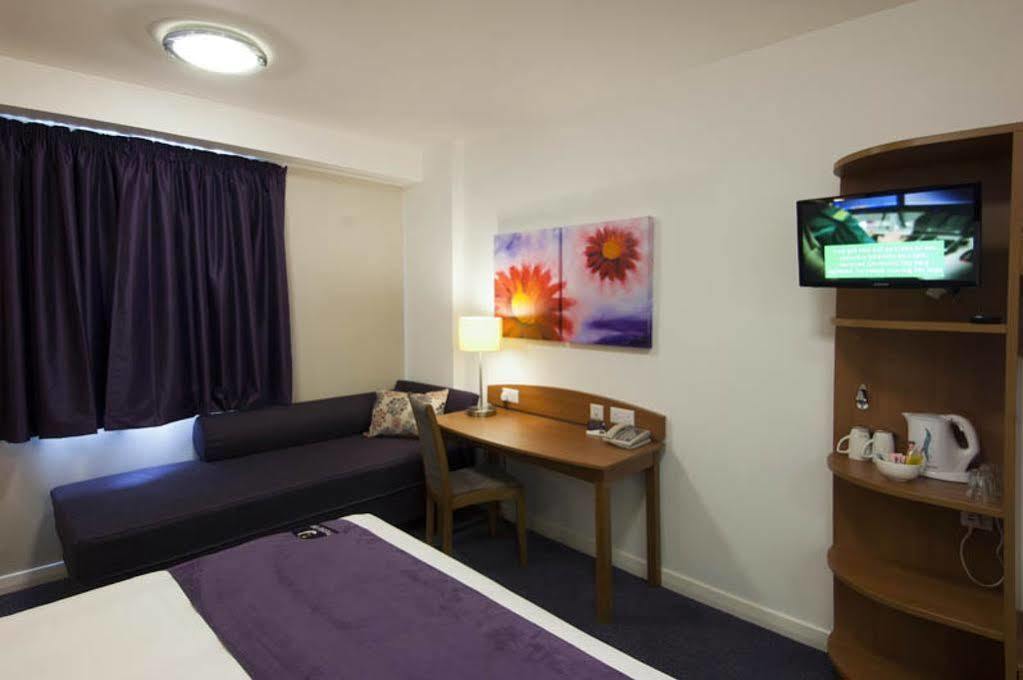 Premier Waterfront 3*